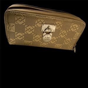 Michael Kors Gold Logo Zip-Around Wallet ✨
